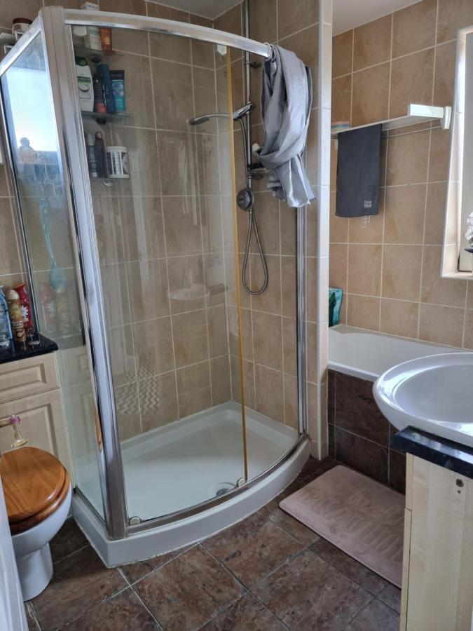 Hollybush Private House Hotel Лутън Екстериор снимка